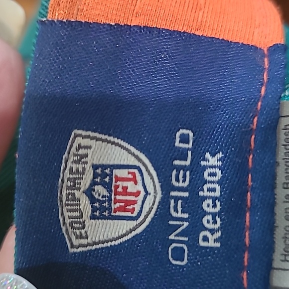 Reebok - Picture 6 of 6